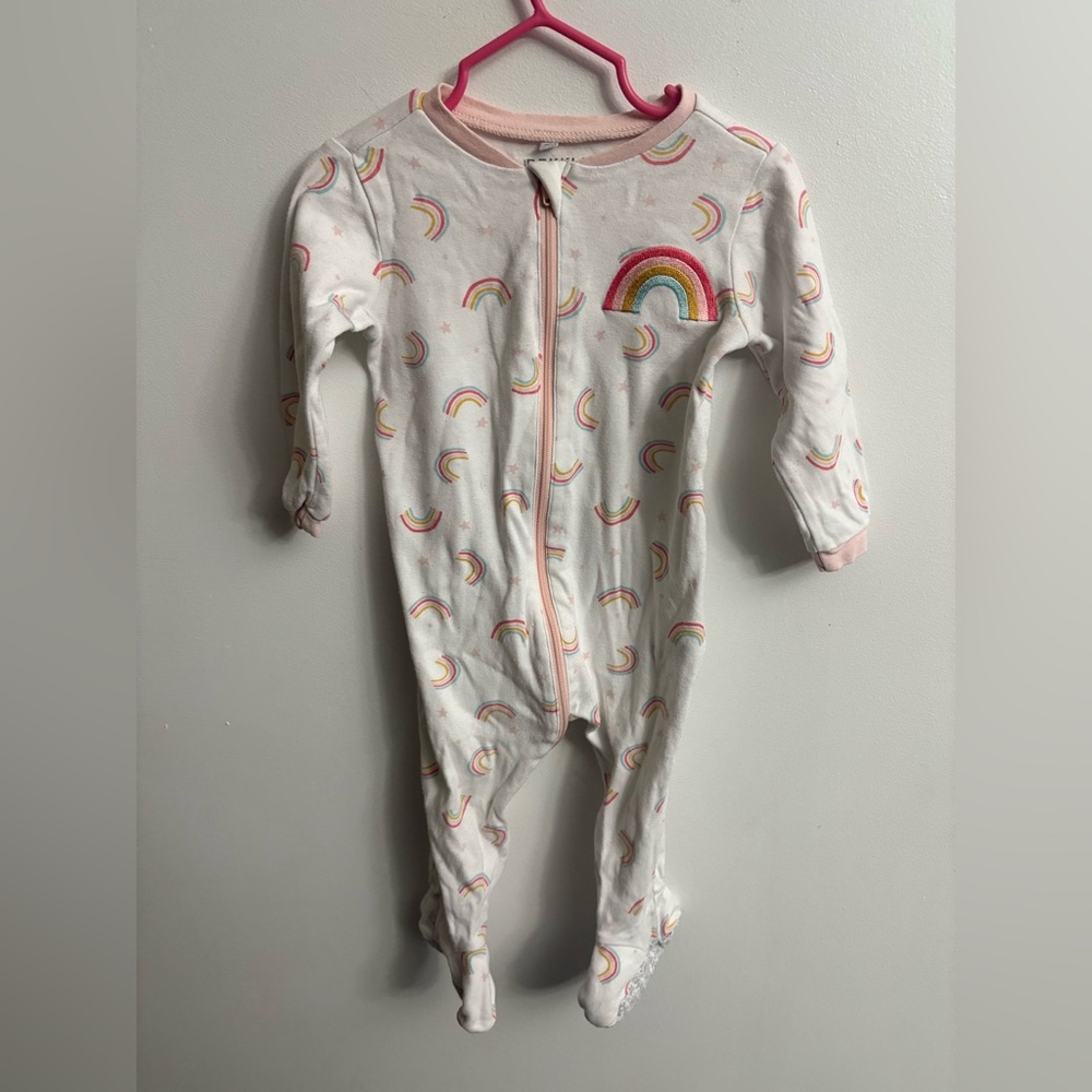 4/30$ Pekkle Pajamas rainbow 12 months